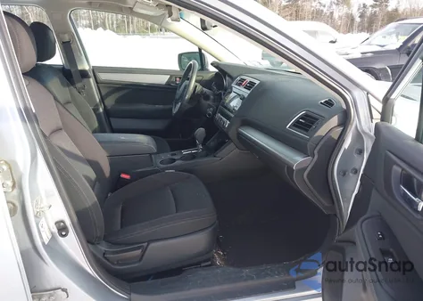 2017 Subaru Legacy 2.5I Premium z USA, uszkodzony, nr VIN 4S3BNAD68H3002703